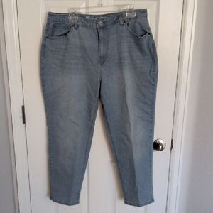 No Boundaries Light Wash Straight Leg Jeans - 17